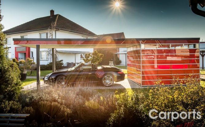 Carport Enzo mit Abstellraum und Porsche