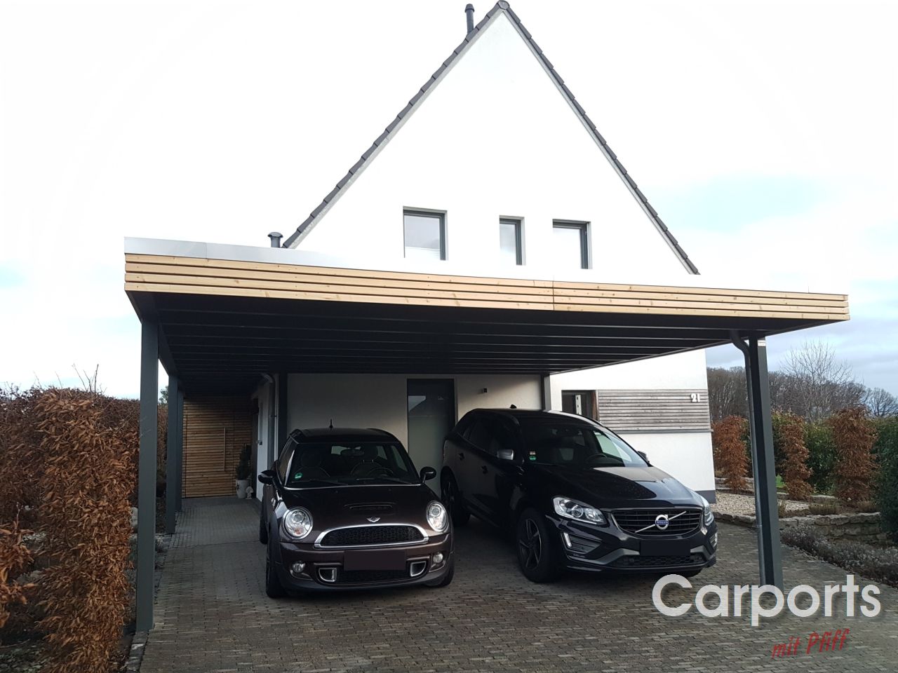3 Carport HPL mit Abstellraum und verkleideter Deckenunterkonstruktion